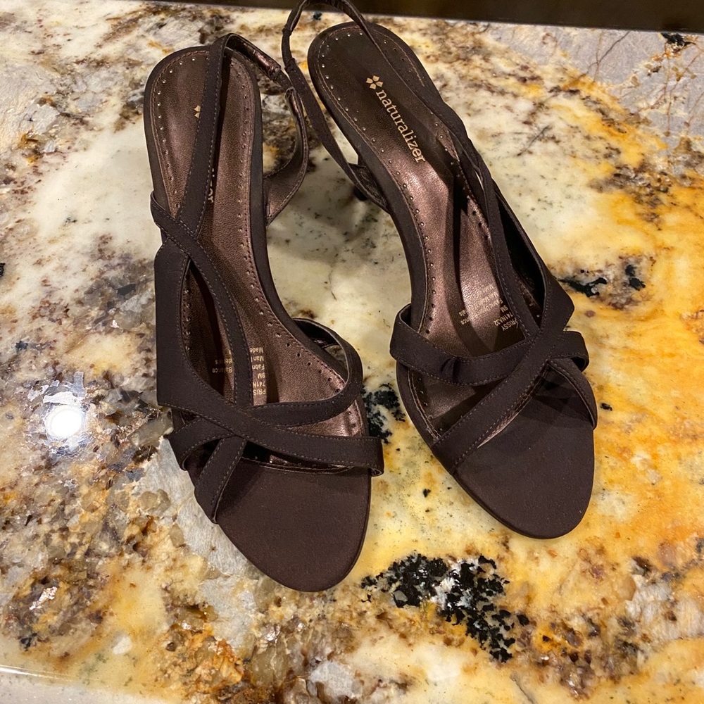 Naturalizer Prissy brown heels size 9